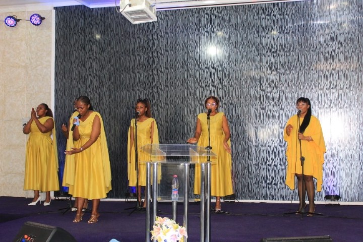 Worship photo 1